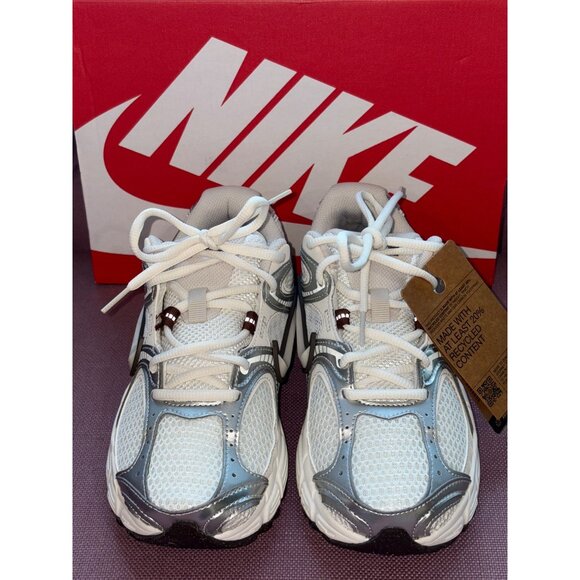 Nike V5 Runner Sneaker in Sail Light Orewood Fauna Brown & Phantom 6.5 New Women - Picture 7 of 17